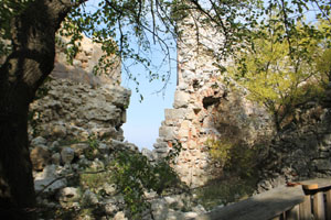 Burgruine Falkenstein, innerer Burghof