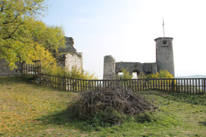 Burgruine Falkenstein, innerer Burghof