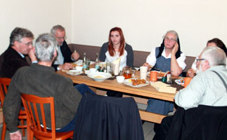 Abendessen in einem Bauerngasthaus in Kobyl